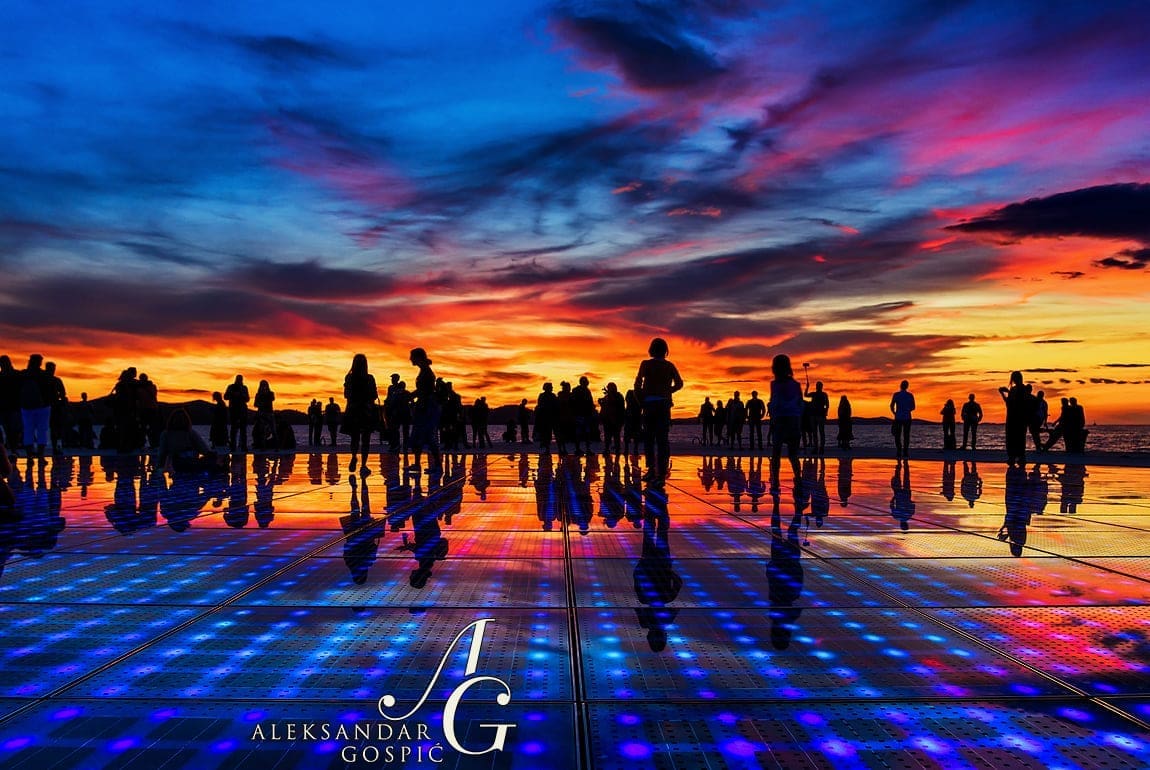 STIGLA NAM JE JESEN! Čudesne boje sutona najavile burnu noć: Udari u Makarskoj do 100 km/h!