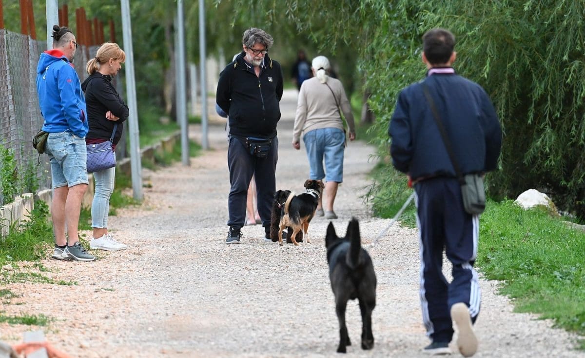 RAJ ZA PSE Šetnica na istoku Splita postala nova omiljena zona rekreacije i šetnje kućnih ljubimaca
