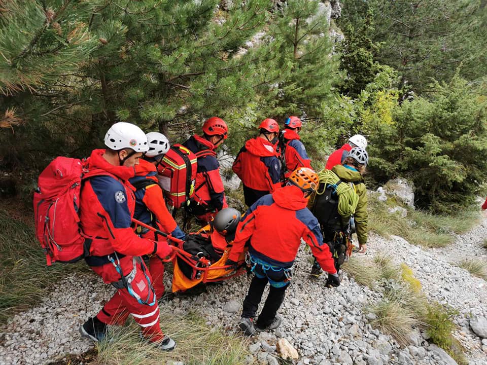 HGSS Makarska spašavala penjača na Biokovu, teško je ozlijeđen