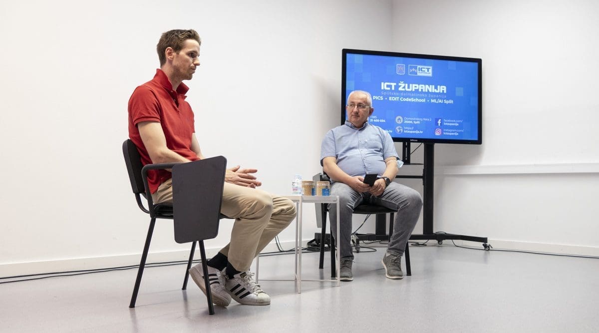 Kako upregnuti Amazon i Shopify da rade za vas? Gost prvog BizTalk meetupa, Stipe Režić iz Mushroom Cups podijelio je svoja poduzetnička iskustva s članovima splitske IT startup zajednice