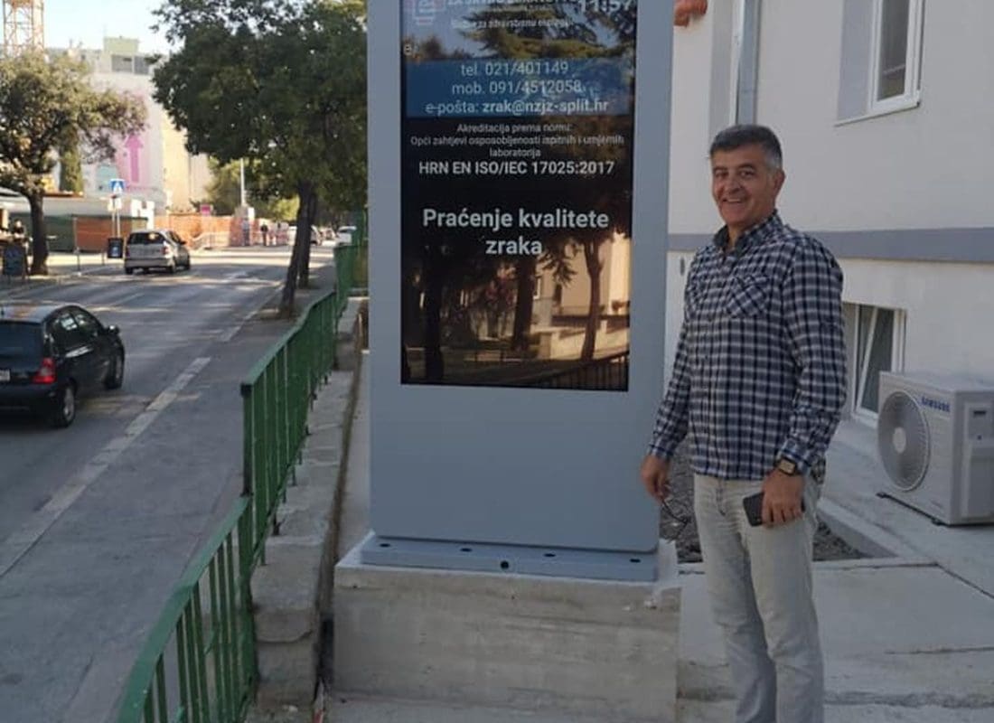 U VUKOVARSKOJ "OSVANUO" DISPLEJ Prvi takav u gradu, pogledajte što se prikazuje na njemu