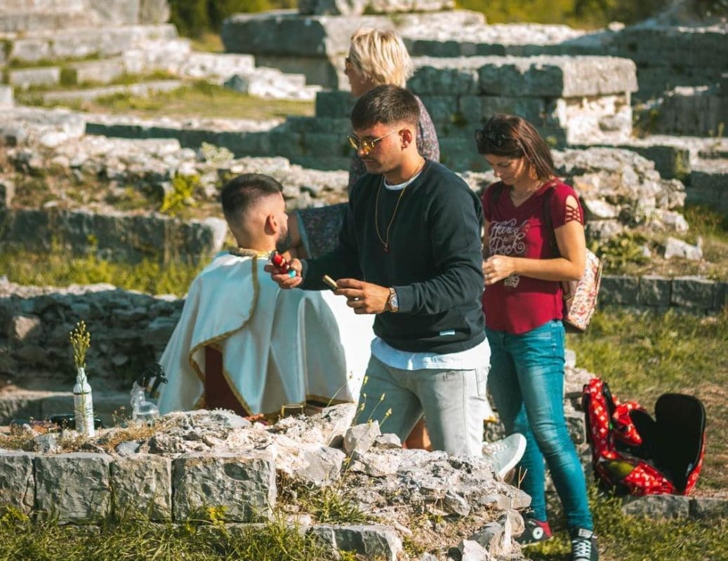 ŠIŠANJE NA OTVORENOM Zamislite šišanje dok vozite buggy ili dok ste u moru: Usluge ovog hit frizera iz Splita traže baš svi!