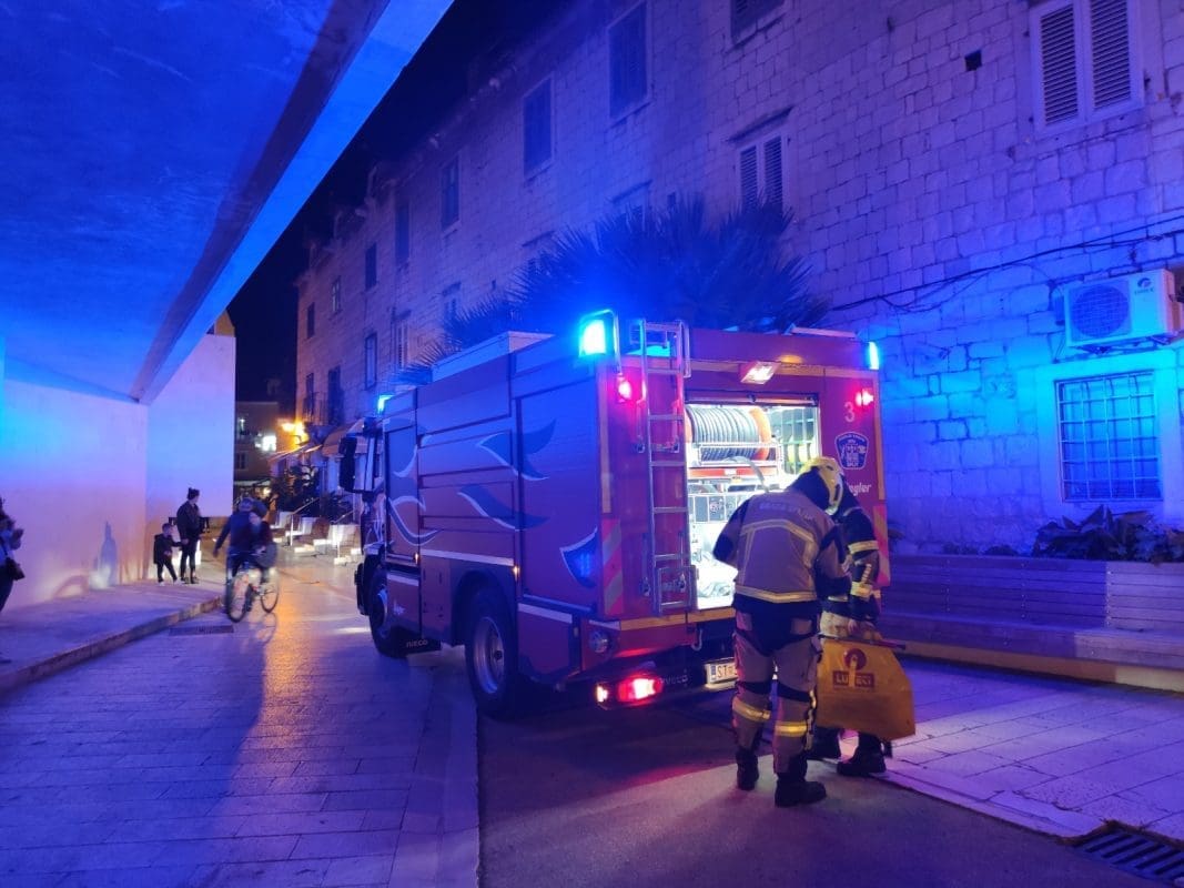 Splitski vatrogasci dojurili u centar grada, evo što se dogodilo