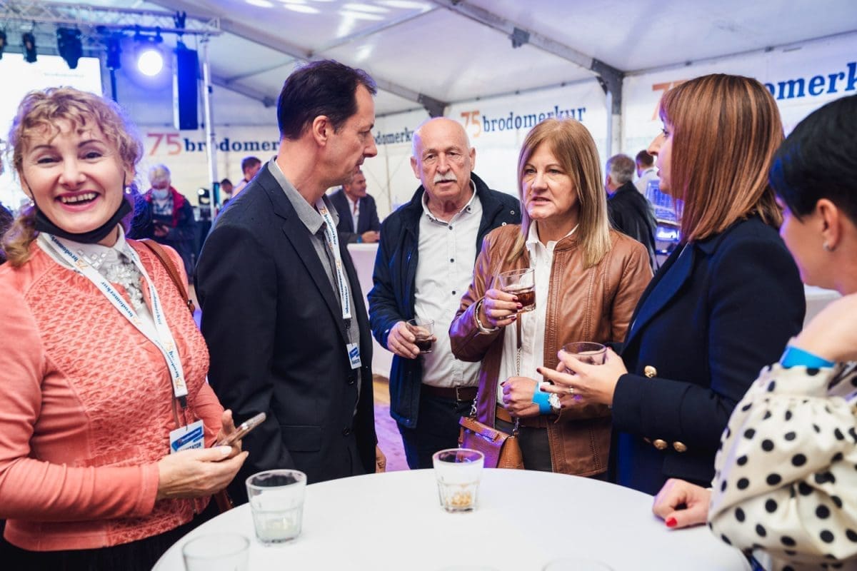 11-25-brodomerkur-75god-1