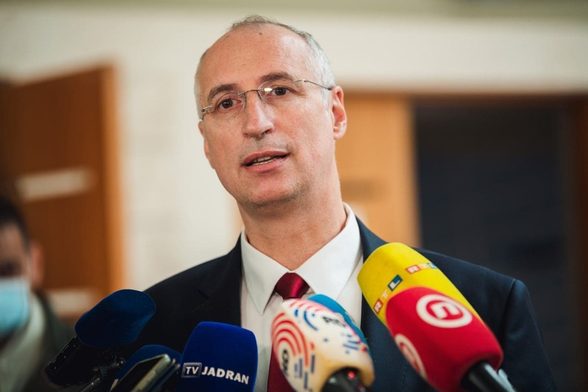 PONOSNI POTEŠTAT Puljak čestitao Jadranašima: "Čestitam svima, igračicama, igračima..."