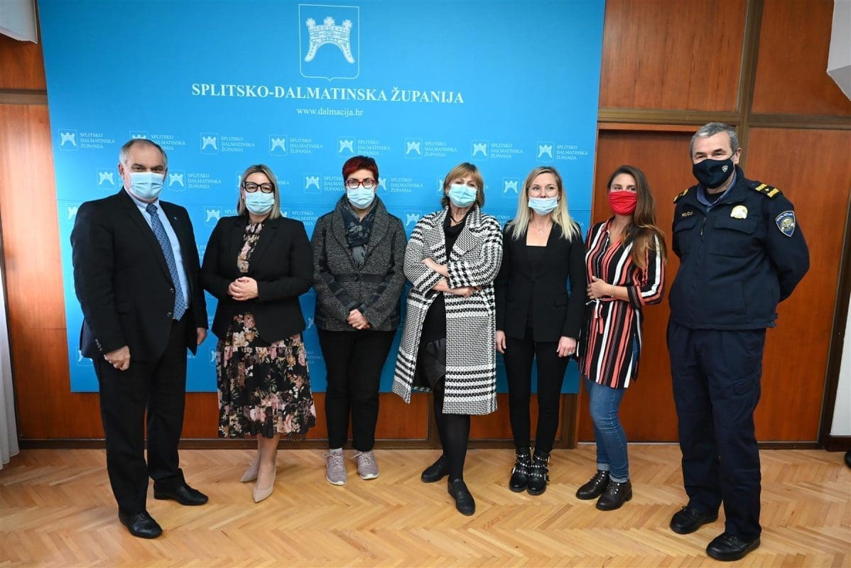 MEĐUNARODNI DAN BORBE PROTIV NASILJA NAD ŽENAMA: U četvrtak izvedba predstave "Iza vrata"