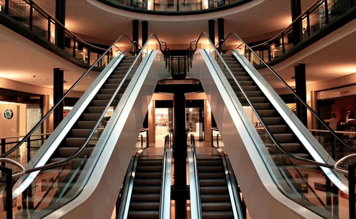 ŠOKIRANI SPLIĆANIN U poznatu trgovinu došao vratiti majicu i dočekao ga hladan tuš: "Počela je njušiti majicu..."