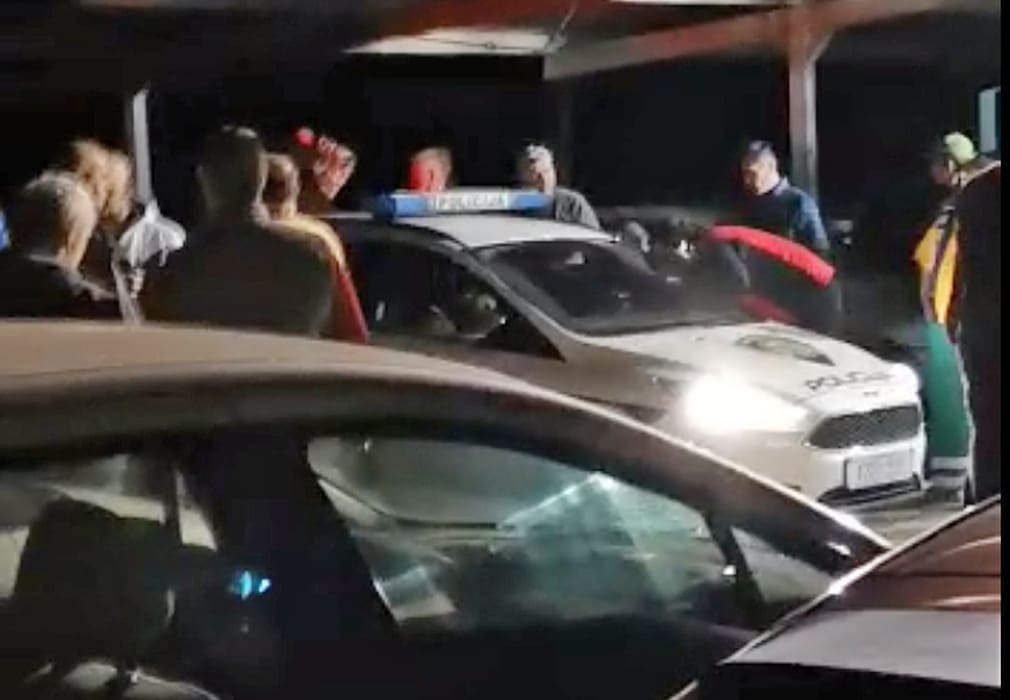 VIDEO: POBUNA PRED SPLITSKOM ČISTOĆOM Cijepljeni podržali necijepljene: "Di ćeš ti, 'ajde s nama. Nećemo im dati da rade"