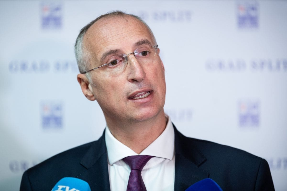 "Kažu nam da samo pilamo stupiće, ali mi pilamo stupove društva kojeg je uspostavio HDZ"