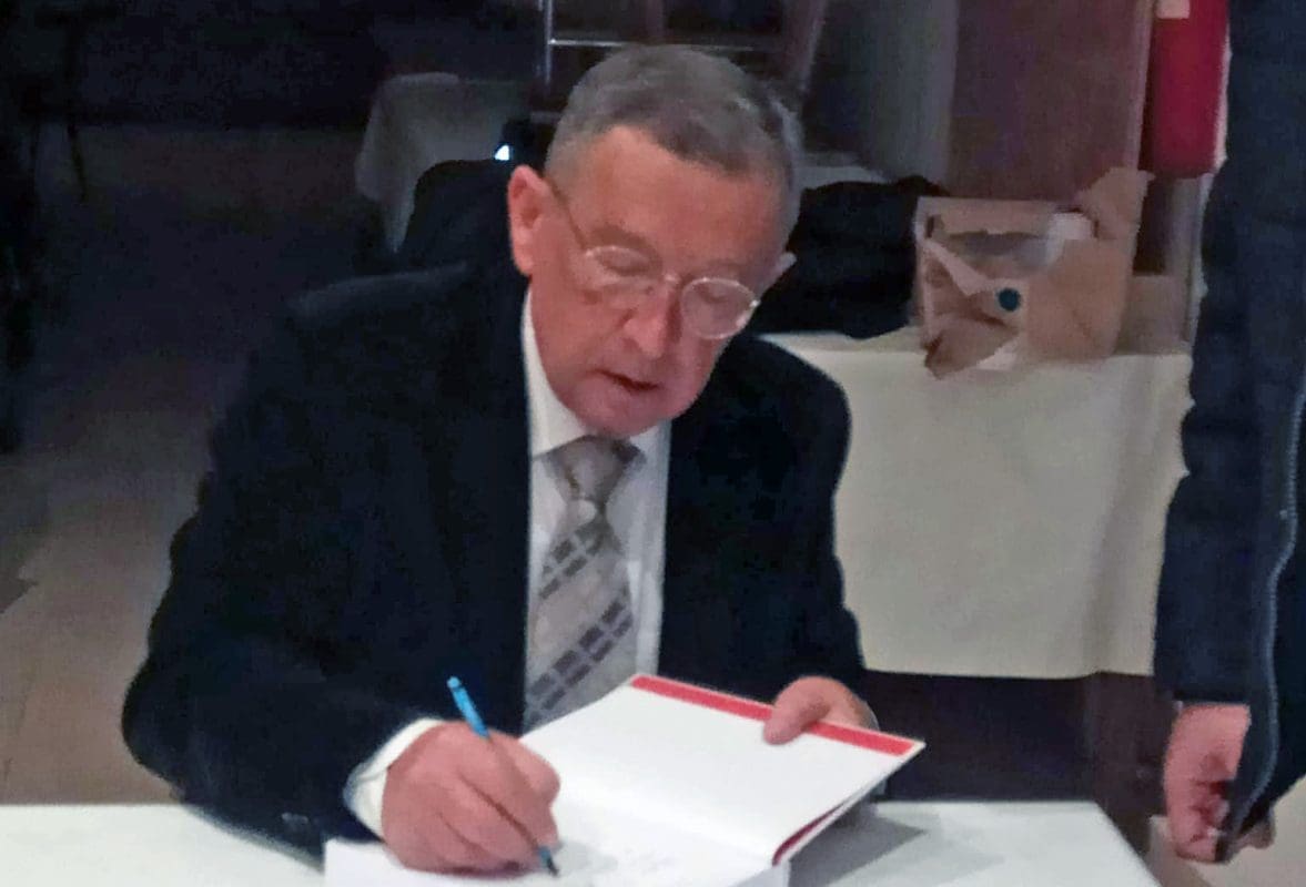 SPLITSKI PROFESOR I IMUNOLOG: Kao katolik ponizno tražim da kardinal Bozanić i svi biskupi kleknu i zamole narod da se cijepi!