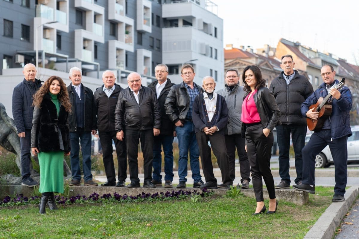 JEDAN ZAISTA POSEBAN BOŽIĆNI KONCERT U SPLITU Zborovi osoba bez glasnica u posljednjim pripremama za adventski koncert uz opernu divu Antonellu Malis