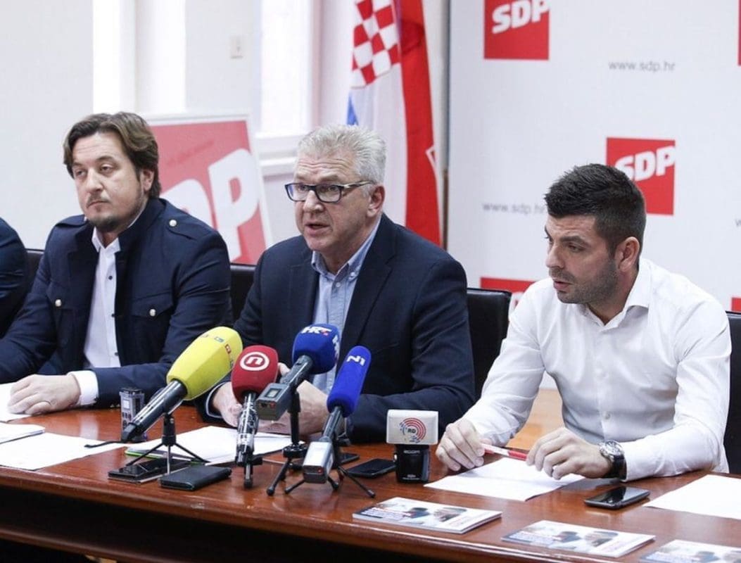 TURBULENCIJE U DALMATINSKOM SDP-u Preuzima li prvi hvarski SDP-ovac vođenje županijske organizacije od Ostojića?