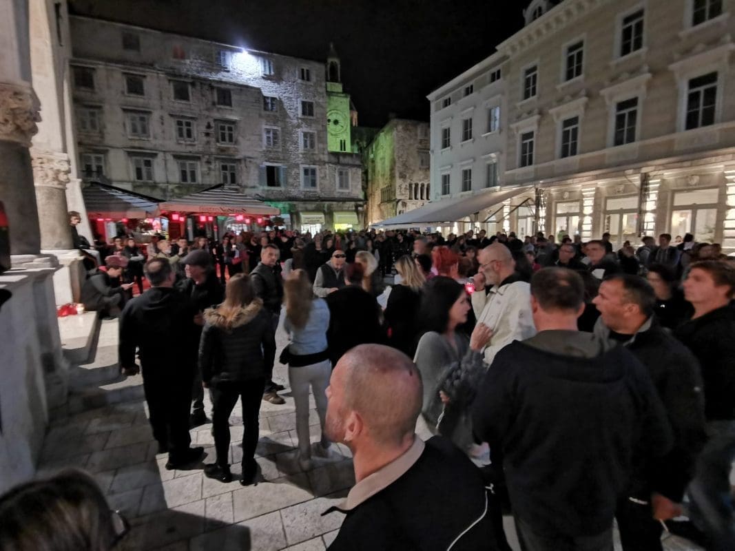 PROSVJED U SPLITU Emotivna poruka: "Draga Tina, neka te dragi Bog blagoslovi i da ti snage"