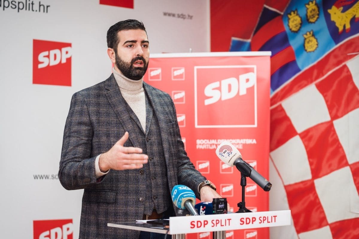 SPLITSKI GRADSKI VIJEĆNIK "Kad god vidite nekog vlasnika koji istrčava svog pasa po sportskom centru, slikajte ga i javno ćemo ih objavljivat"