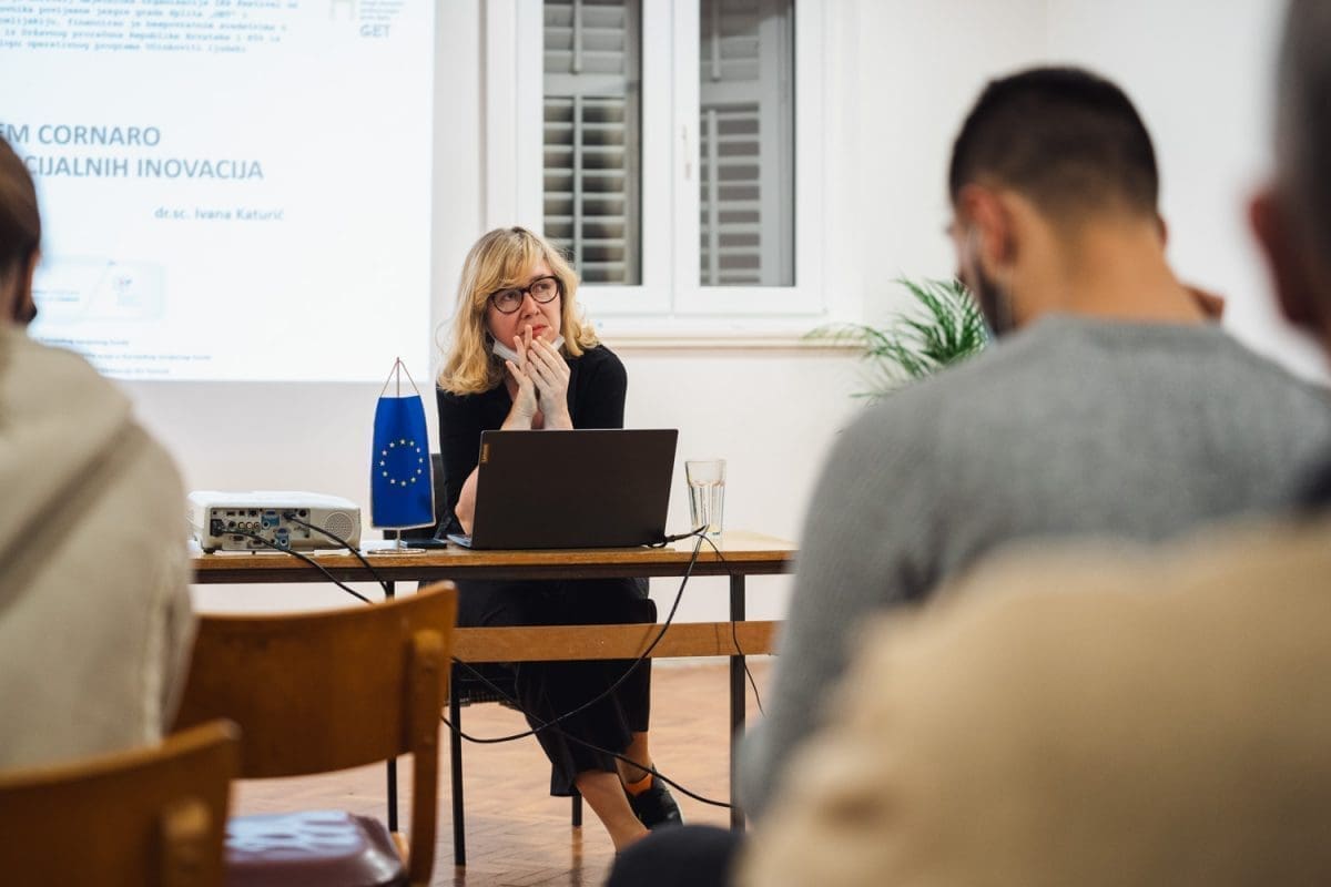 12-28-udruga-get-predavanje-1