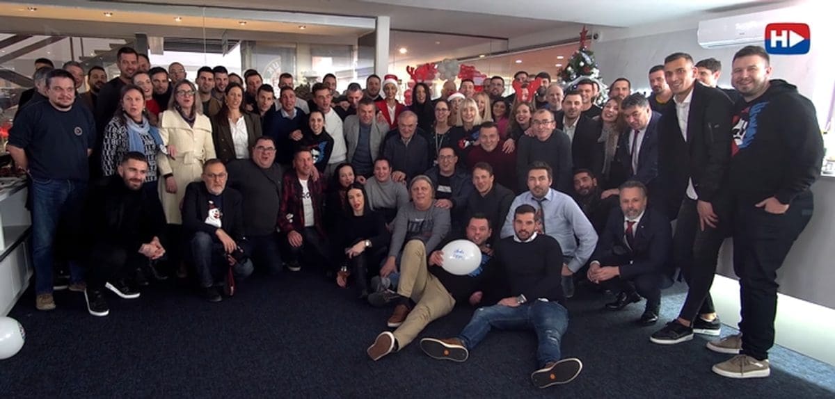 LJUBAV I RADOST 'Bijeli' čestitali najradosniji blagdan: "Hajdučka obitelj vam svima želi sretne božićne i novogodišnje blagdane"