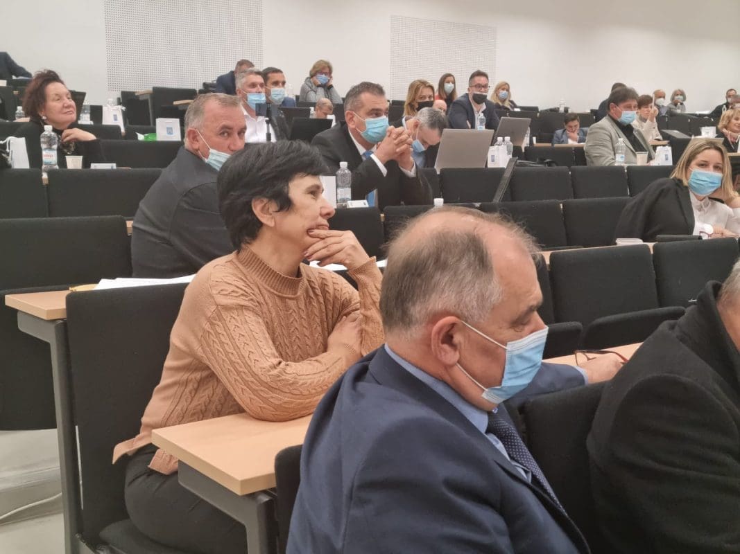 POVIŠENI TONOVI Vijećnica HDZ-a: "Zar će uređenje spomenika na Sutjesci razvijati SDŽ?"