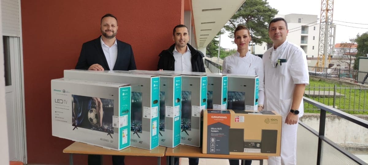 VRIJEDNA DONACIJA Općina Podstrana donirala sedam televizijskih ekrana Zavodu za neurokirurgiju KBC Firule