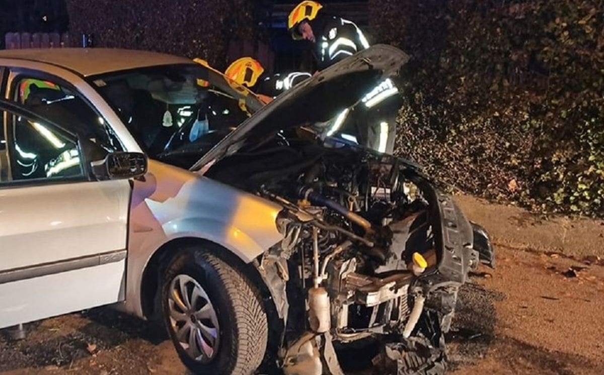 STRAVIČNI PRIZORI Teška prometna nesreća u Zagrebu, vatrogasci spašavali čovjeka