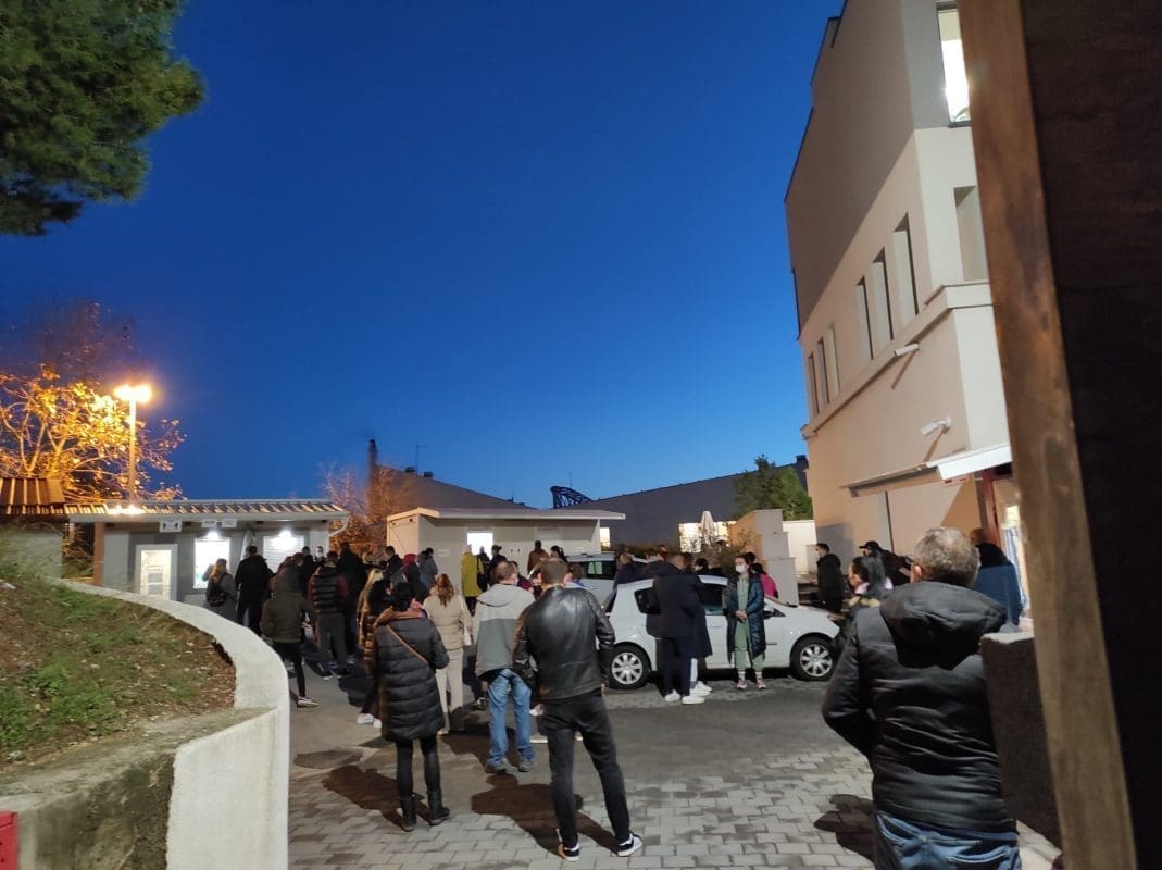 TESTIRANJE I PO MRAKU Splitsko-dalmatinska županija "obara rekorde" zadnjih dana, red na Higijenskom ogroman