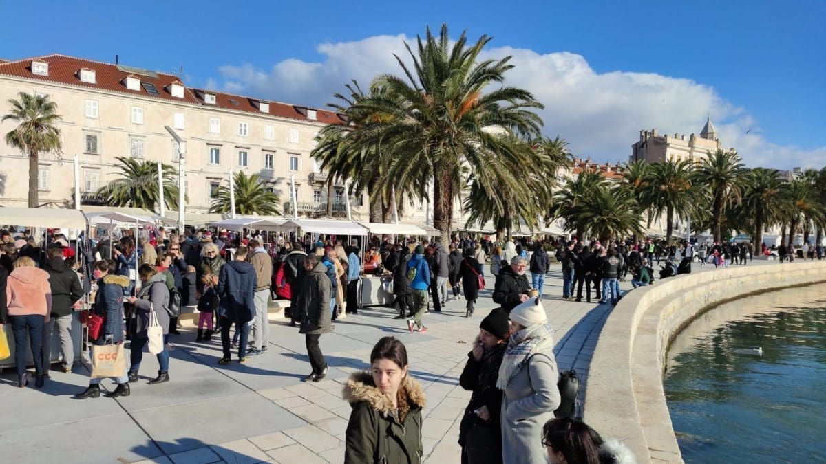 PUNA SPLITSKA RIVA Val dobrote i ove subote u gradu pod Marjanom