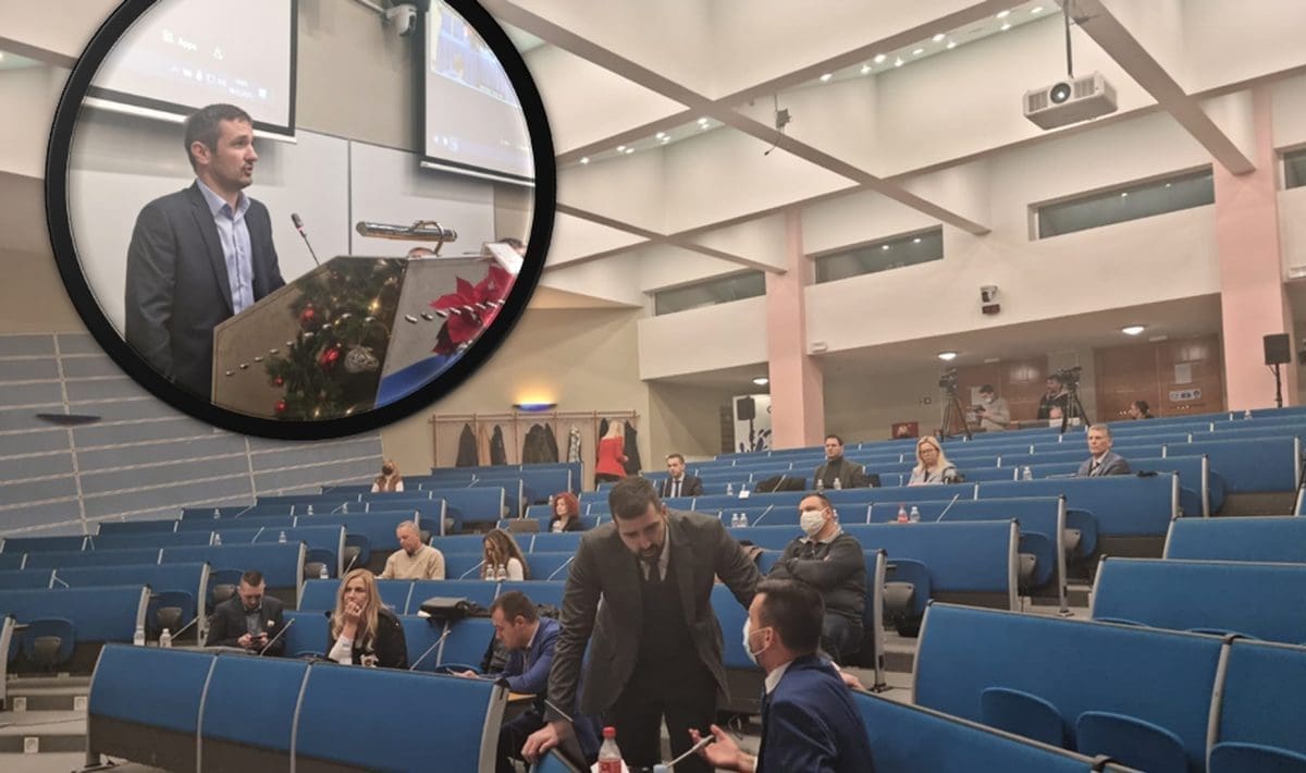 DUGOTRAJNA RASPRAVA O PAZARU Gašparević i Ivošević odgovarali na pitanja vijećnika. Održat će se tematska sjednica