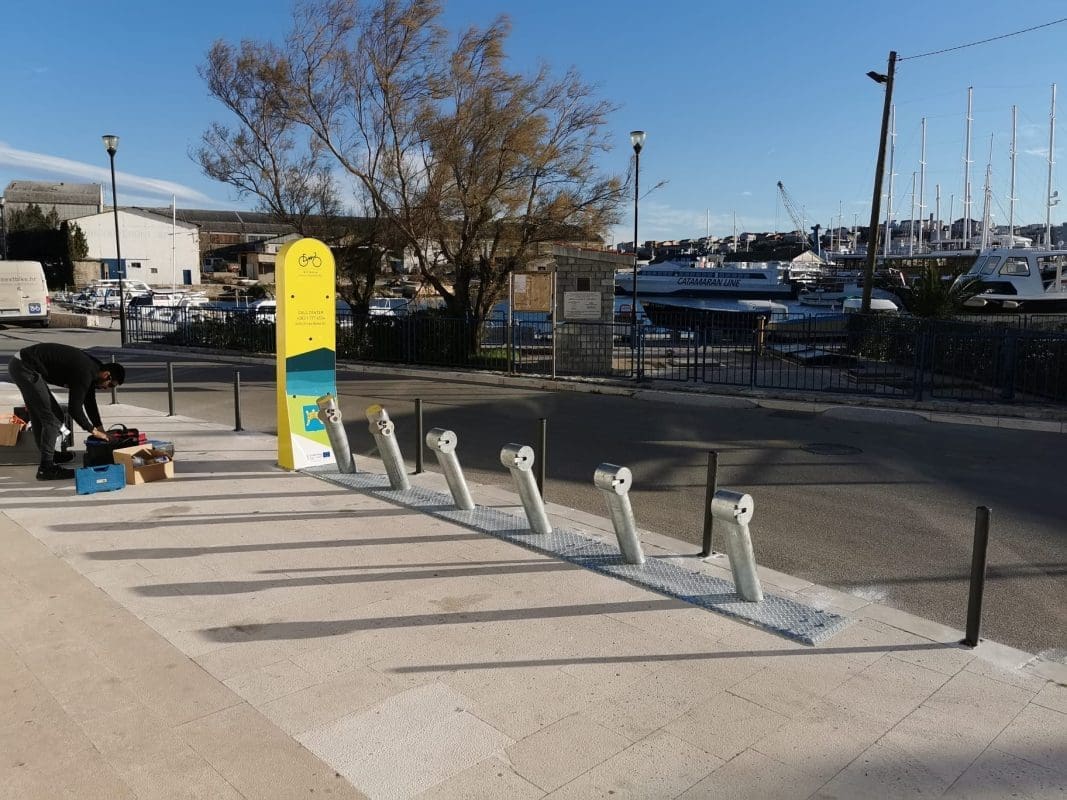 Postavljene stanice za javne bicikle na području grada Solina