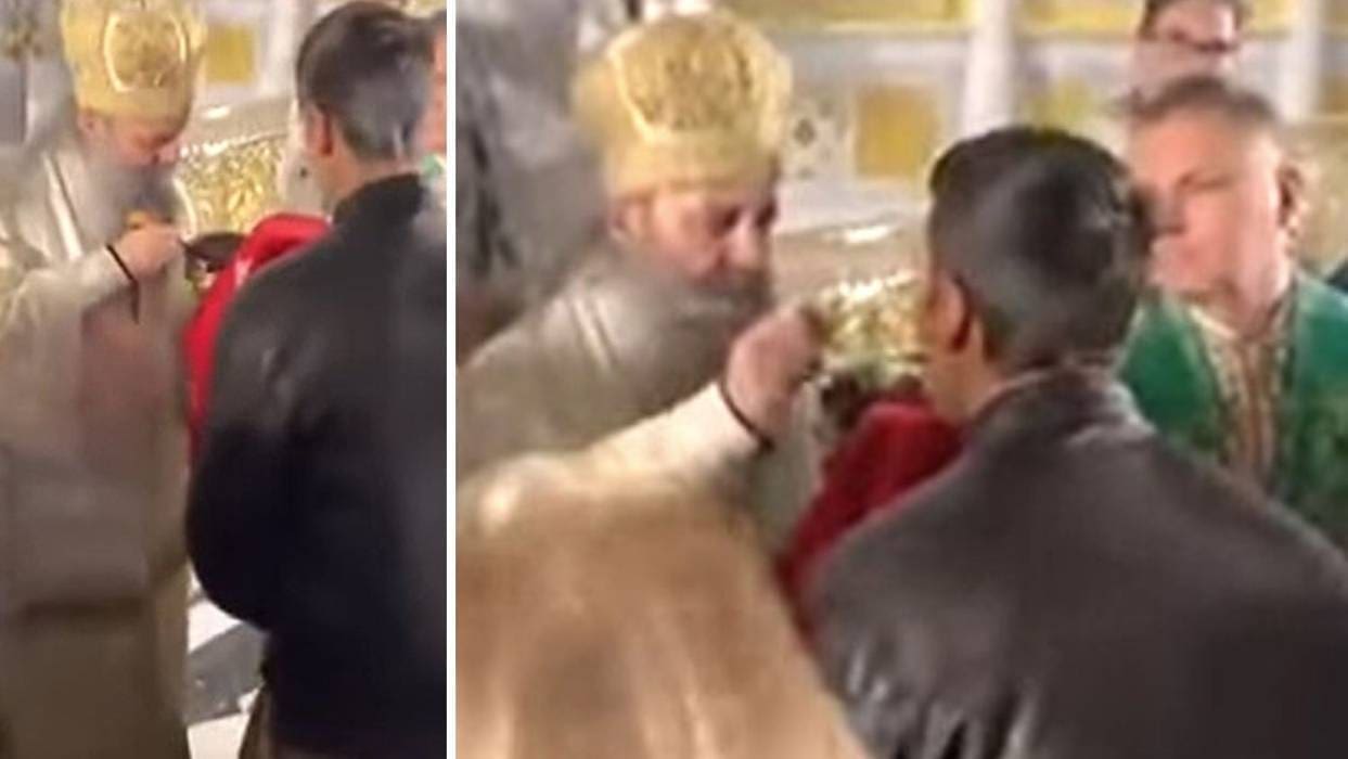 VIDEO Ovo je Đoković. Liže istu žlicu kao i stotine drugih u crkvi