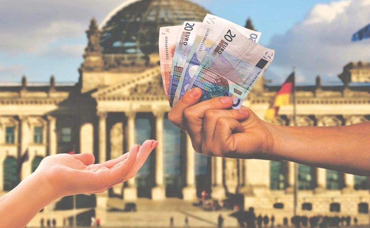 SLIJEDI LI KRAH MJENJAČNICA? Mijenjanjem novca bavi se oko 900 pravnih osoba. Uvođenje eura preživjet će ih samo manji dio