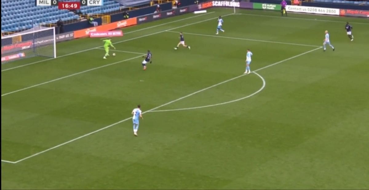 Mnogi su vratari griješili, ali rijetko tko ovako. Pogledajte kako je engleski reprezentativac oštetio svoju ekipu