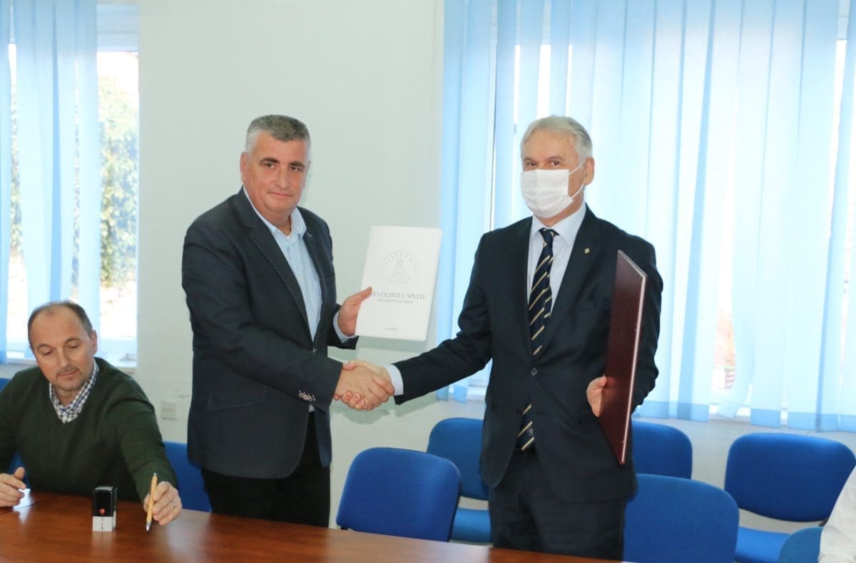 GOLEMO ZADOVOLJSTVO LJUTIĆA I BULJA Potpisan Sporazum o suradnji između Sveučilišta u Splitu i Grada Sinja o izvođenju sveučilišnog preddiplomskog studija Mediteranska poljoprivreda