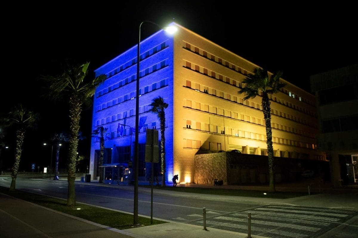 PODRŠKA IZ SPLITA Zgrada Banovine u bojama ukrajinske zastave