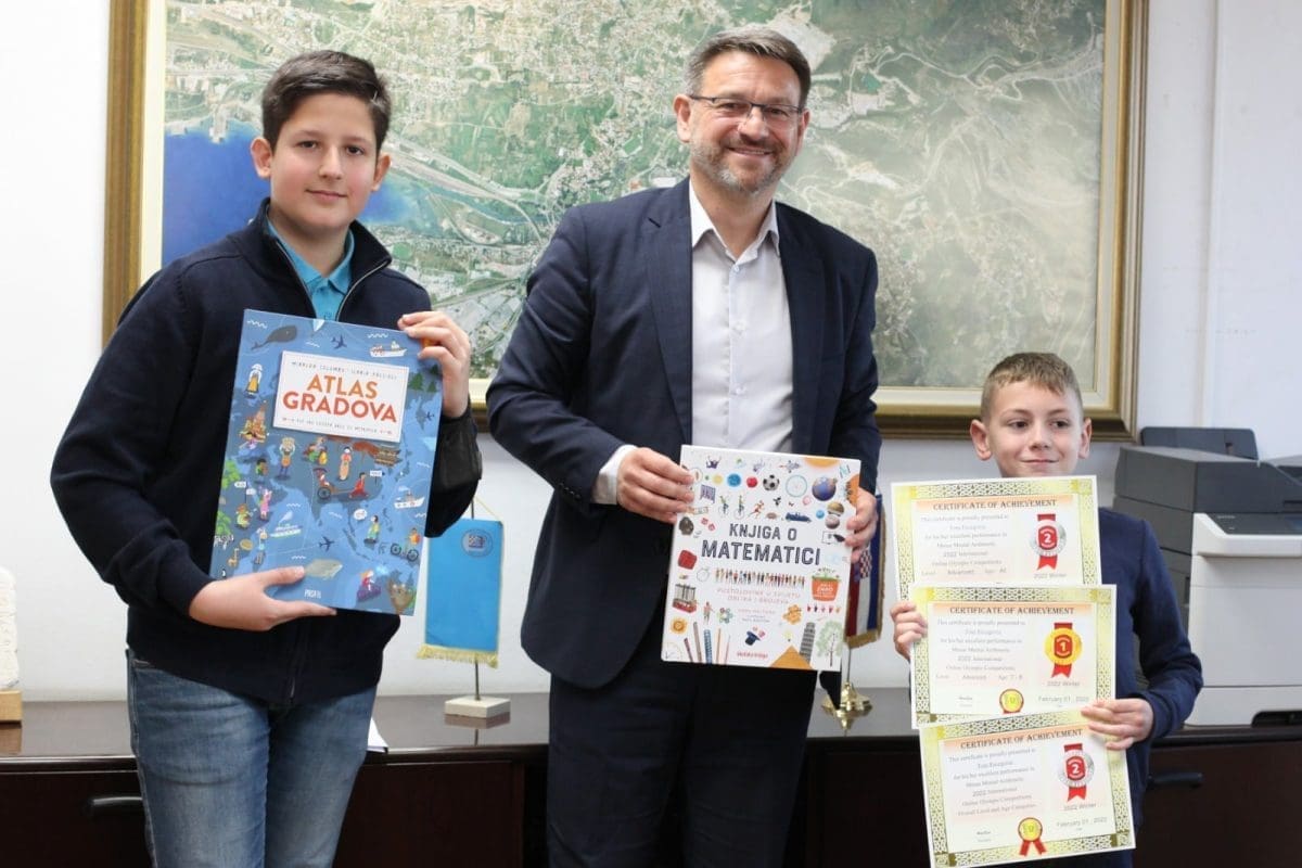 Solinski gradonačelnik primio dvojicu učenika iz Solina koji su postigli velik međunarodni uspjeh