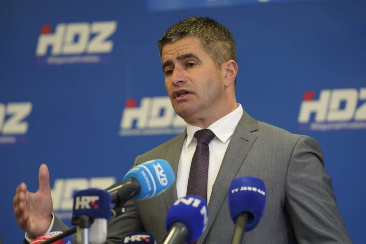 HDZ PODRŽAVA FRANIĆA: "Predlažemo da na sjednicu Gradskog vijeća dođu predstavnici Slobodne Dalmacije i HND-a"