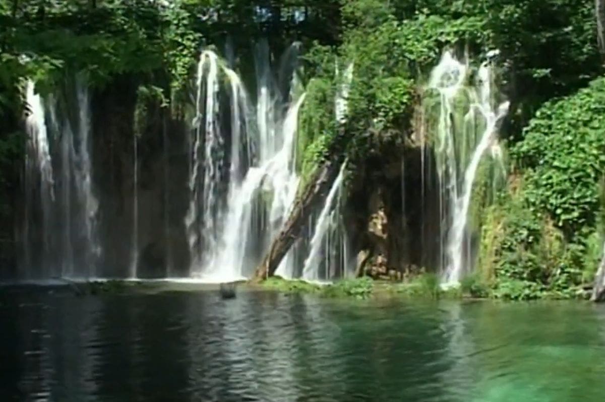 PRONAĐENO TIJELO U RIJECI Vjerojatno se radi o migrantu iz Gambije