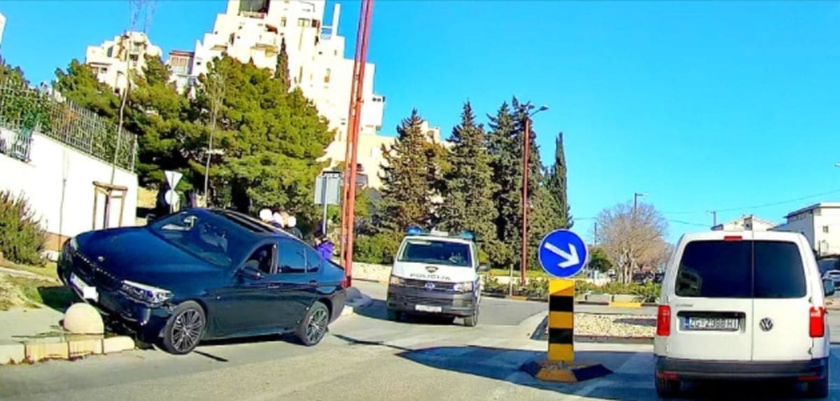 Vozilo izletjelo s ceste kod rotora na Žnjanu, jedna osoba prevezena u splitsku bolnicu