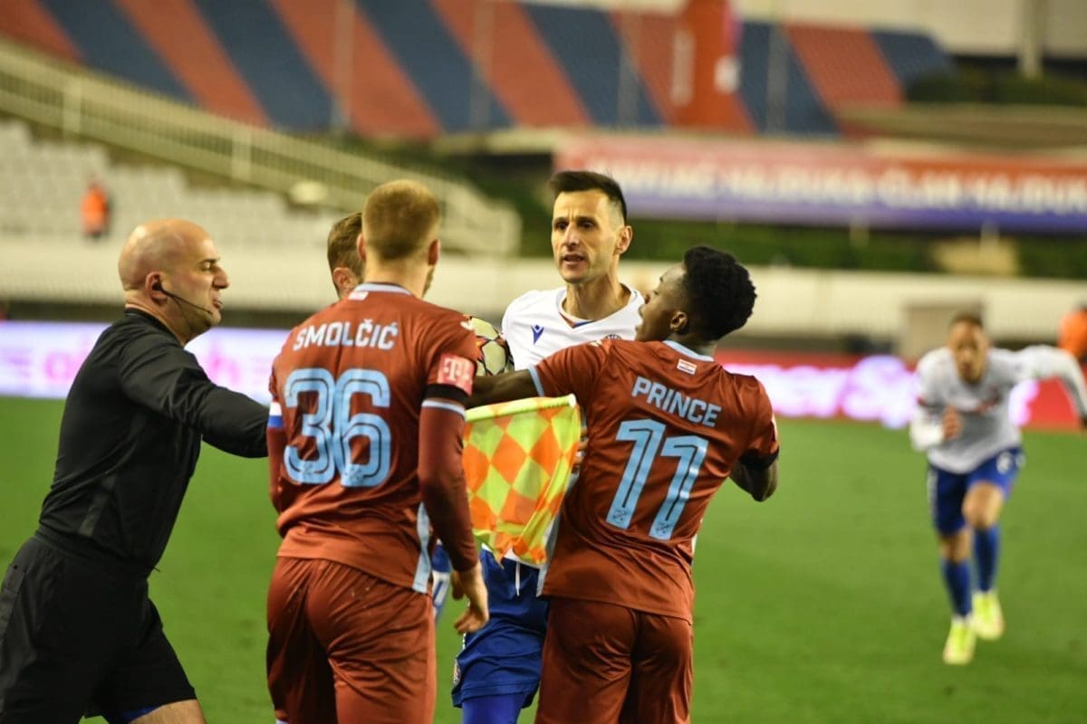 'BOCNULI' HAJDUKOVCE Igrači Rijeke se slikali ispod južne tribine Poljuda: "Ta divna splitska noć..."