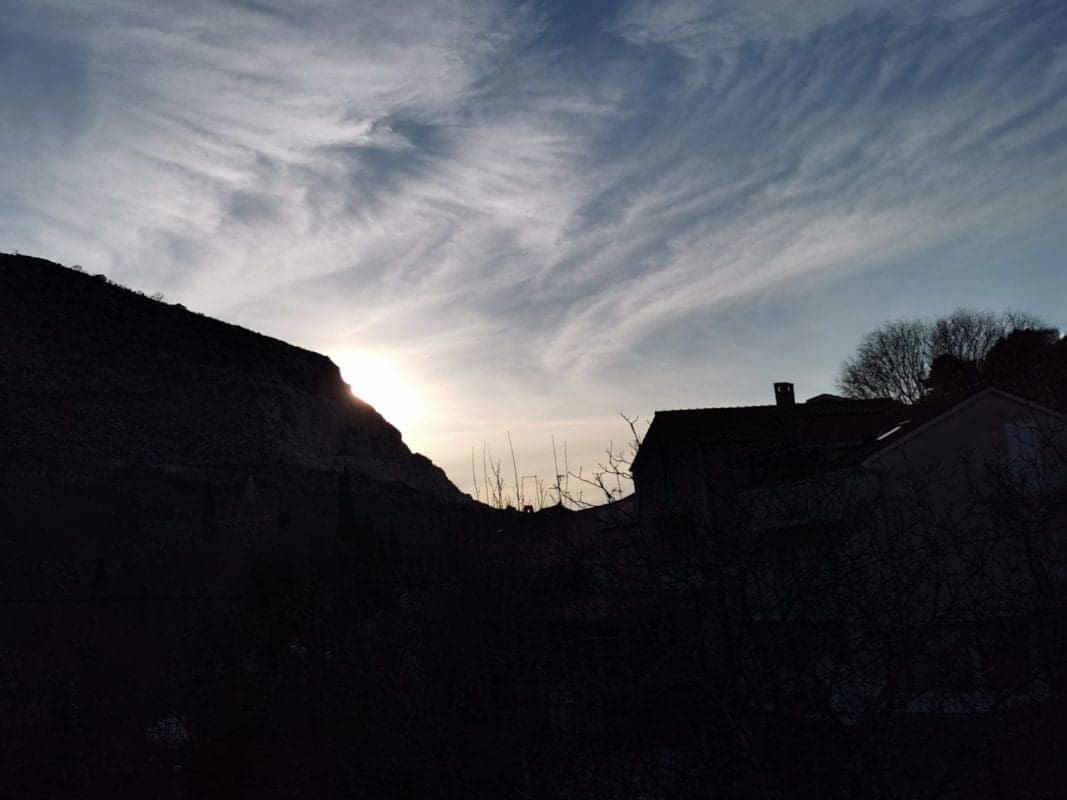 NEVJEROJATAN FENOMEN U dijelu Splita sunce izlazi dvaput u danu!