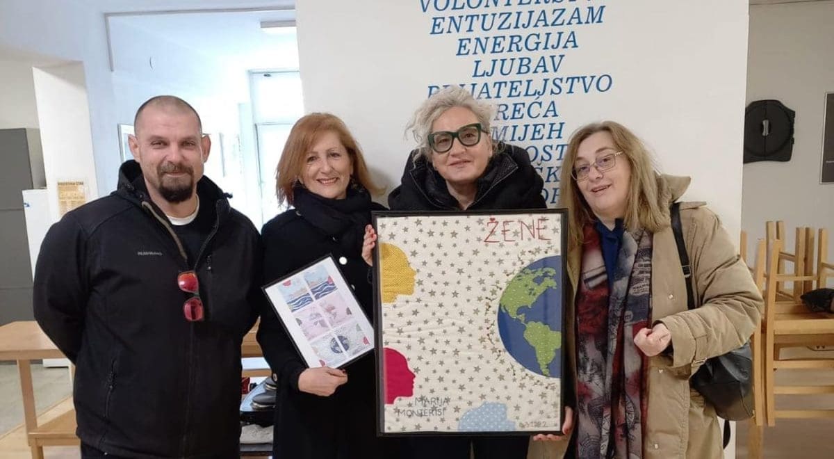 ŽENE SPLITA ZA SVE ŽENE SVITA Akcija solidarnosti sa ženama koje su posebno bile izložene posljedicama pandemije Covida