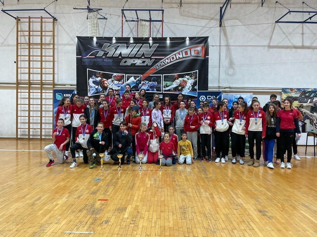 Taekwondo klub Marjan uspješan na tri fronta: 17 medalja i sveukupno prvo mjesto u juniorima i juniorkama