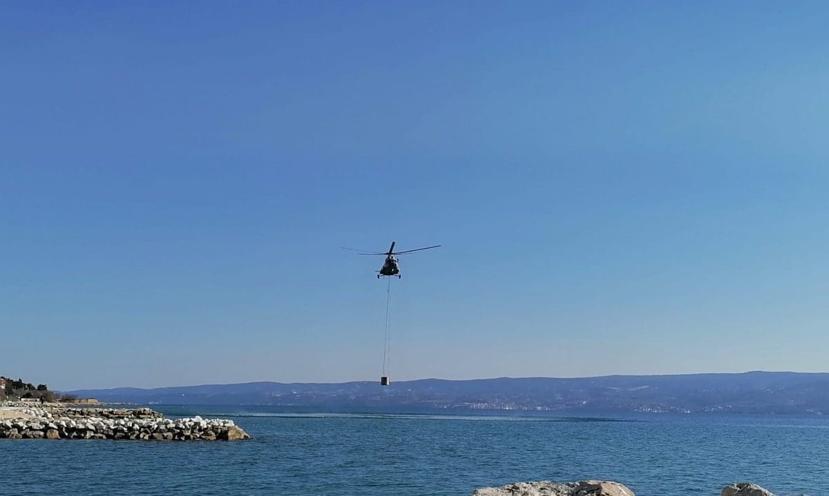 helikopter_pozar_jesenice_tugare (1)