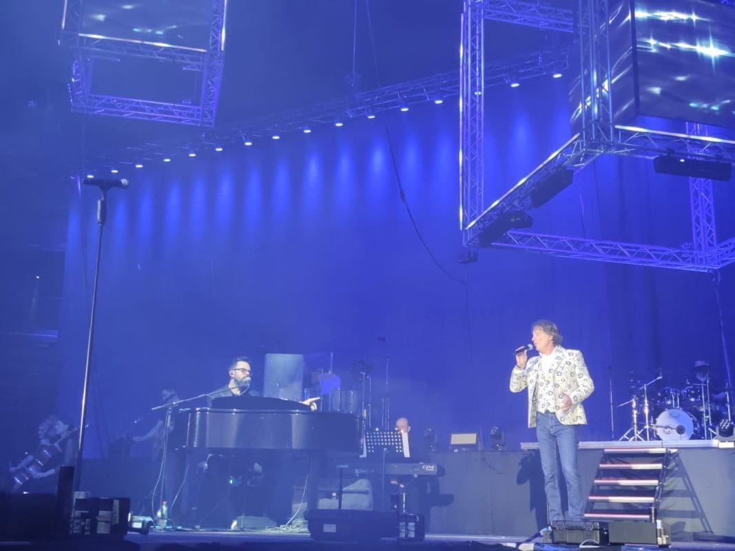 ODUŠEVLJENJE O KOJEM ĆE SE PRIČATI Huljić stigao na pozornicu, presretni Grašo: "Stiže najpoznatiji punac, uživajte..."