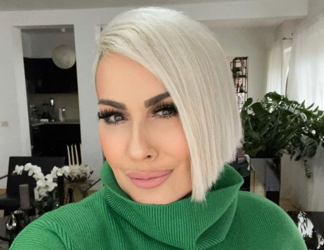 BIVŠA PJEVAČICA GRUPE 'COLONIA' Pohvalila se rezultatima napornih treninga u teretani