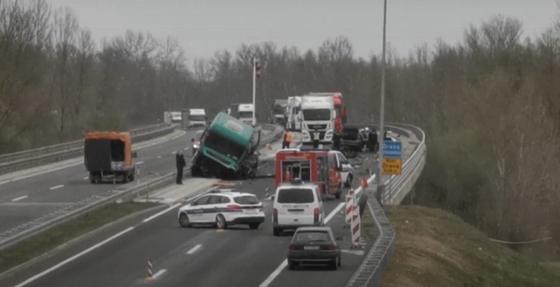 STRAVIČNI PRIZORI U HRVATSKOJ Teška prometna nesreća na autocesti, jedna osoba poginula