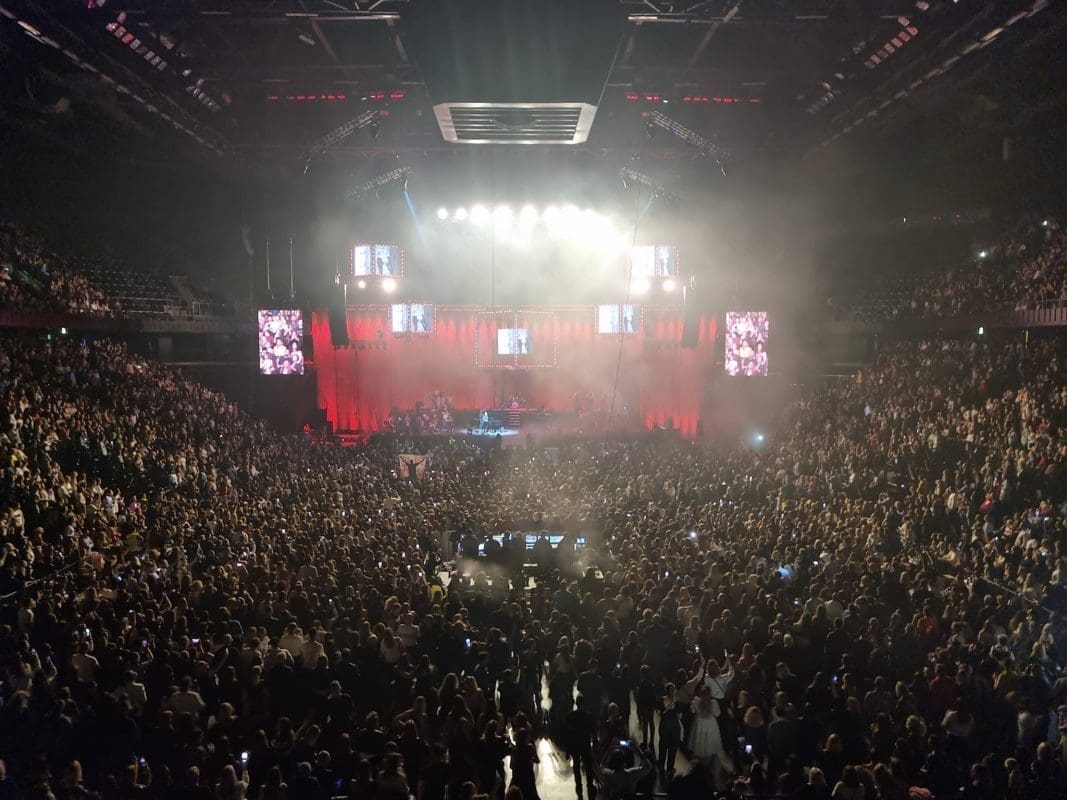 GRAŠU ODUŠEVIO TRANSPARENT U PUBLICI Nije se tome nadao, iznenadili ga dok je pjevao "Srce za vodiča"