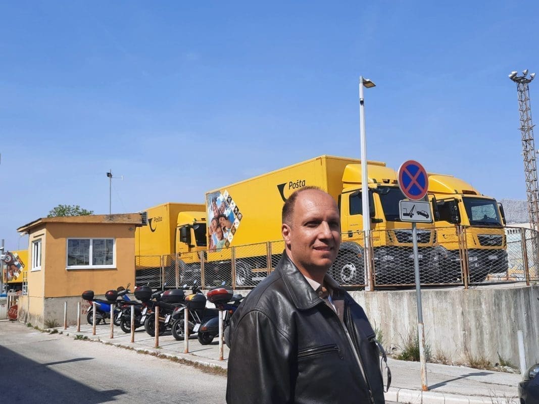 BARANOVIĆ PRED SPLITSKOM POŠTOM "Politika je pokušala utjecati na odluku Županijskog suda. Porezni obveznici platit će preko milijun kuna"