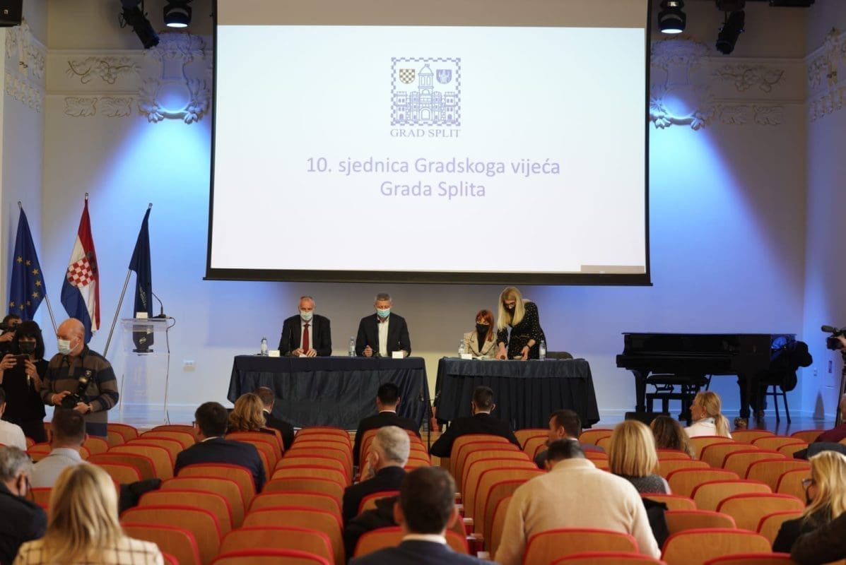 KOTUR I MATIJEVIĆ NA SJEDNICI: "Vaš PR nas je doveo u ovu situaciju da danas moramo organizirati sjednicu"