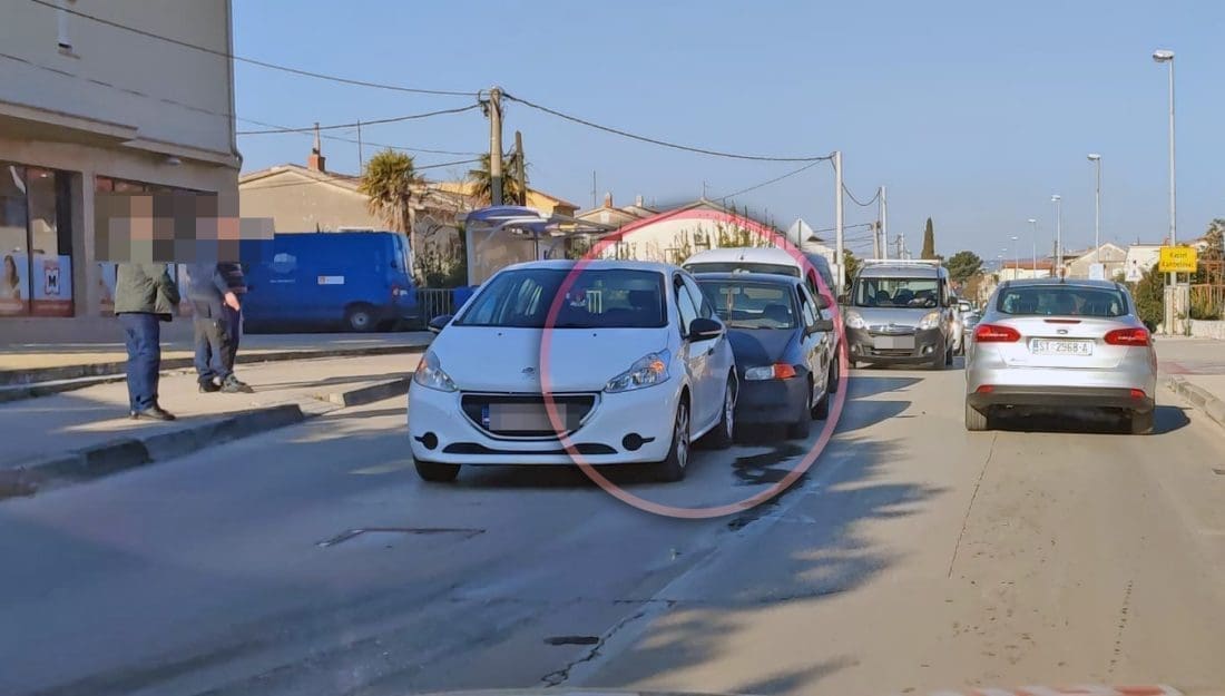 RANOJUTARNJI KRŠ U KAŠTELIMA Lančani sudar triju automobila