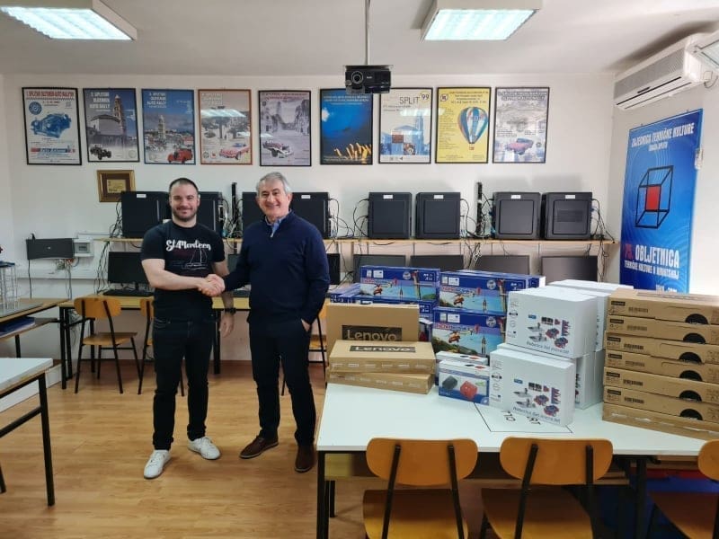 "BILO KUDA STEM SVUDA" Zvjezdano selo Mosor i udruga Inovatic potpisali ugovor o donaciji opreme