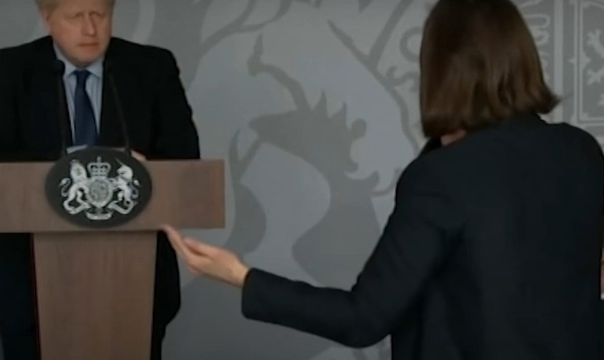 NA RUBU SUZA Ukrajinska novinarka zavapila pred britanskim premijerom: "Počeo je treći svjetski rat"